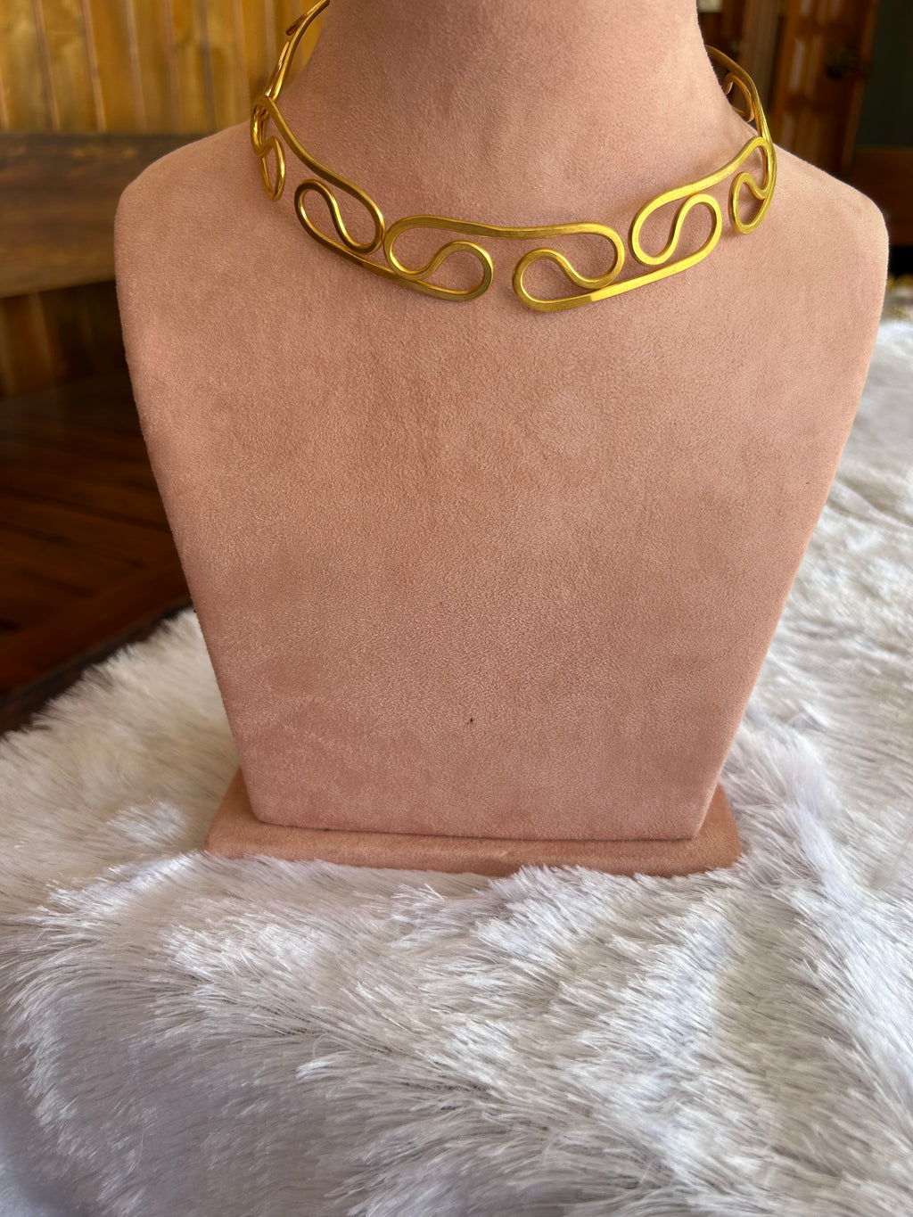 The Aurelia Choker