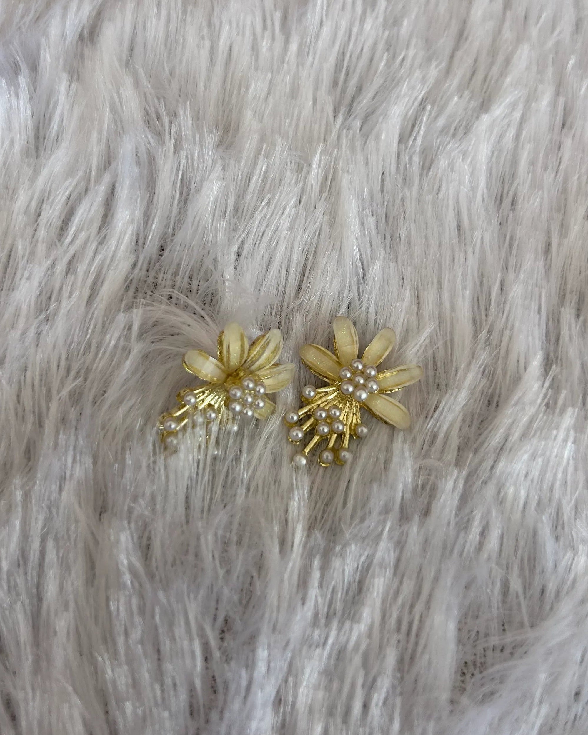 Pearl Flora Earrings
